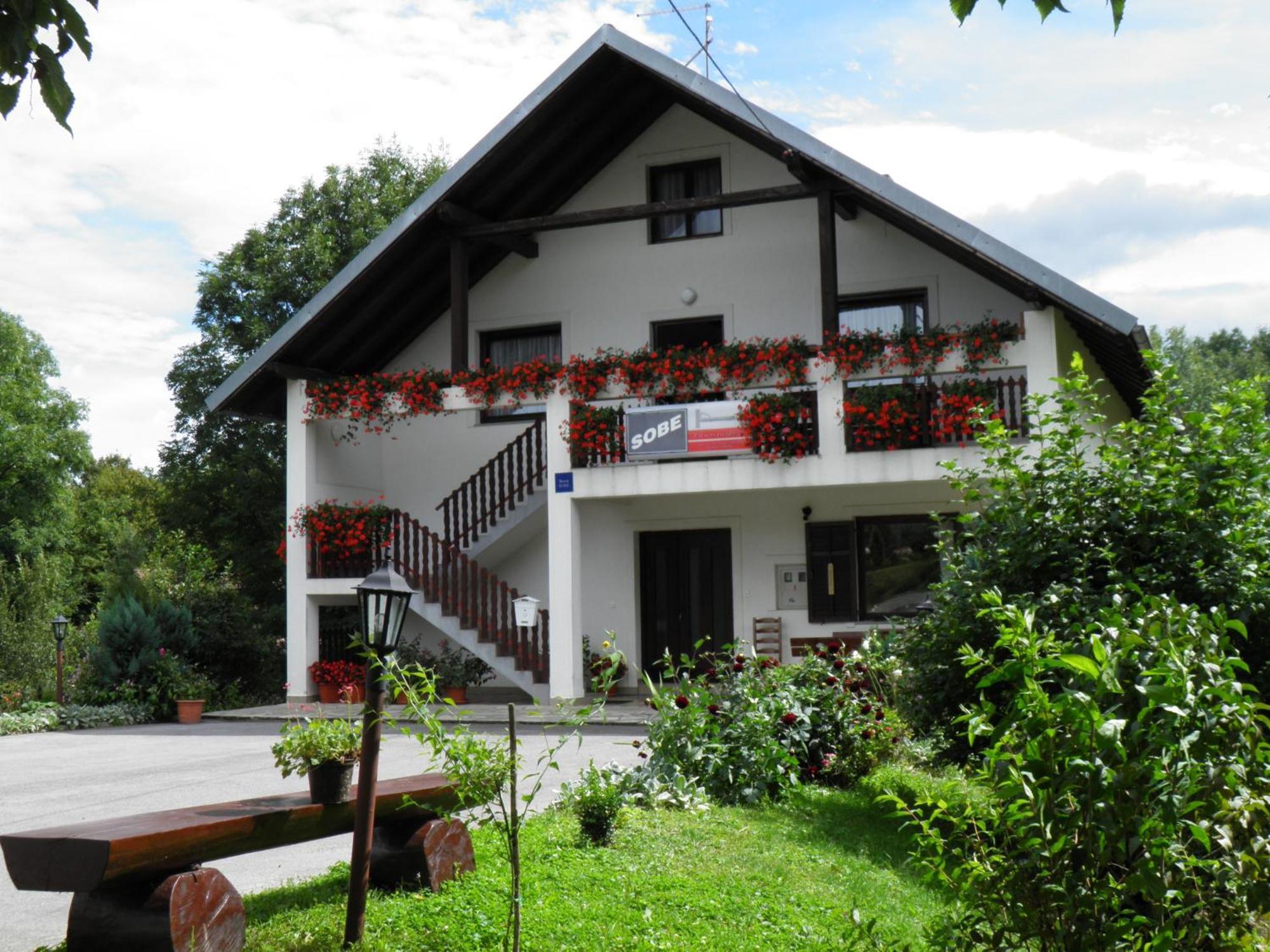 Hotel House Janja Plitvice à Selište Drežničko Extérieur photo